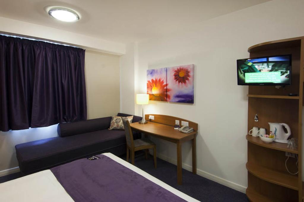 Premier Inn Newcastle - Metro Centre Gateshead Phòng bức ảnh